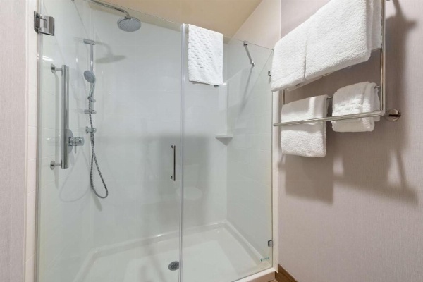 Best Western Plus Novato Oaks Inn image 30